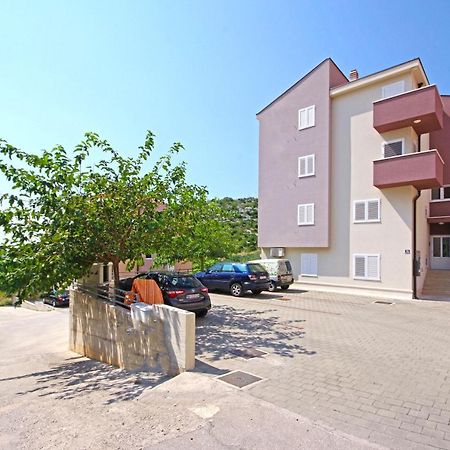 Apartmani Cezar Makarska Exterior photo