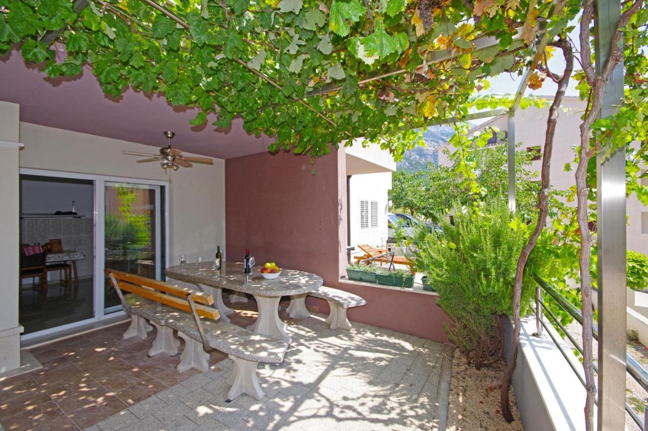 Apartmani Cezar Makarska Exterior photo